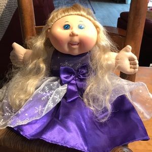 14” Cabbage Patch Kid 2013 doll, 30th edition, Alana Ryan. Great Condition!